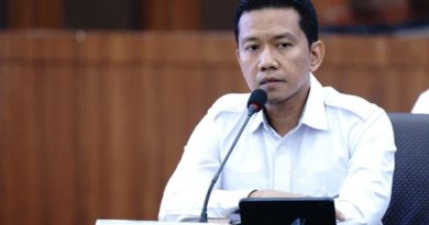 Teroris Terus Diburu, Densus 88 Tangkap 11 Tersangkadi 6 Provinsi Teroris Terus Diburu, Densus 88 Tangkap 11 Tersangkadi 6 Provinsi