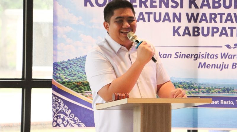 Buka Konferkab Ke-2 PWI Bintan, Roby : Insan Pers Mitra Pemerintah Kawal Pembangunan Buka Konferkab Ke-2 PWI Bintan, Roby : Insan Pers Mitra Pemerintah Kawal Pembangunan
