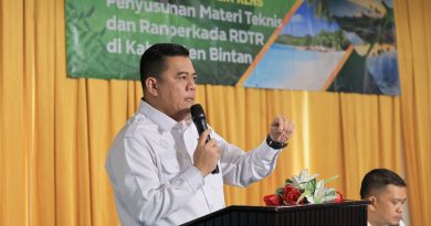 Sekda Bintan Ronny Buka FGD RDTR dan Konsultasi Publik KLHS